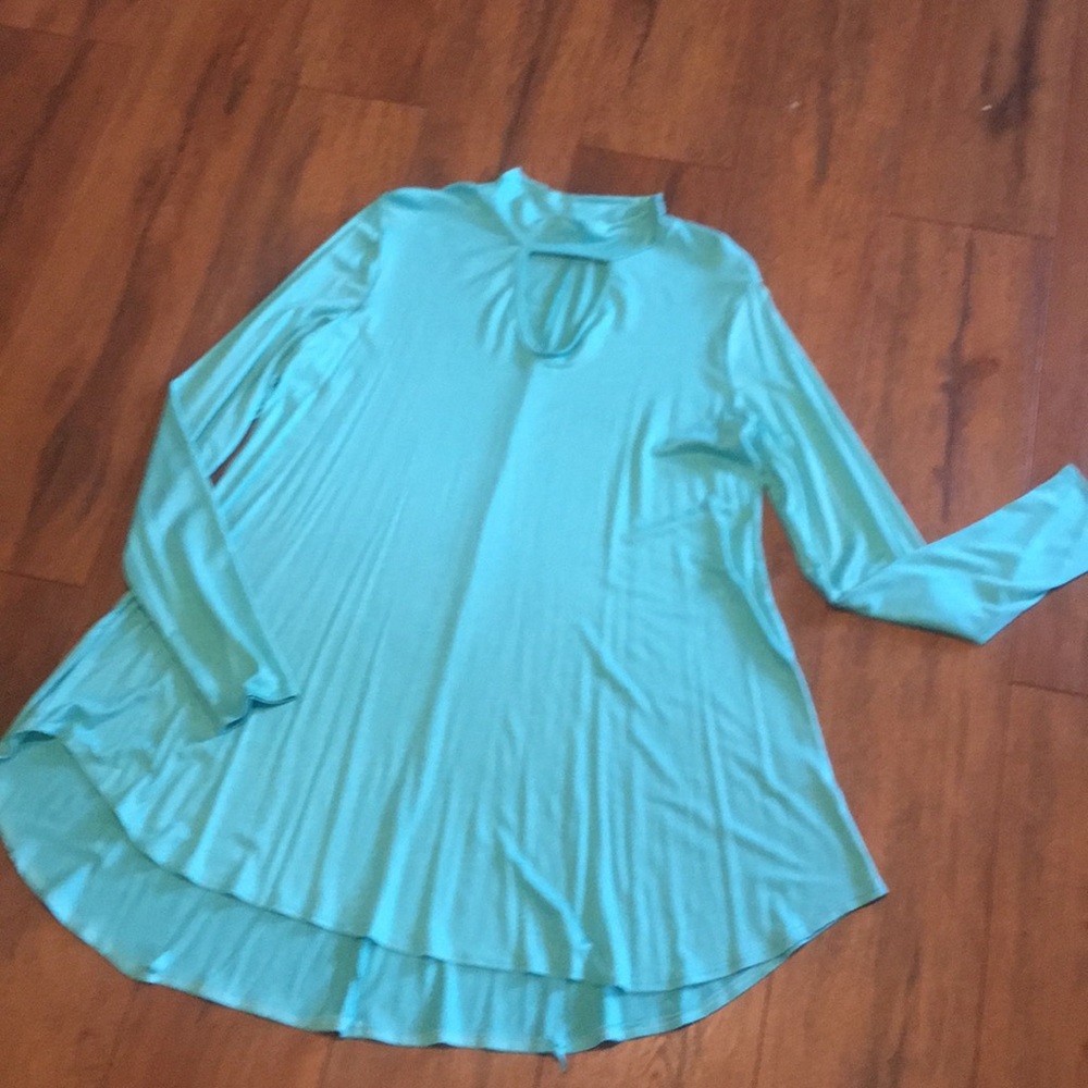 Boutique dress NWOT SMOKE FREE PET FREE HOME